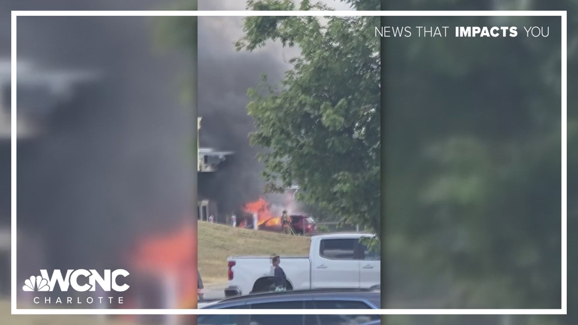 Car catches fire in Carowinds parking - A7f6e737 46a5 4aa8 A842 640f914e5a74 1140x641