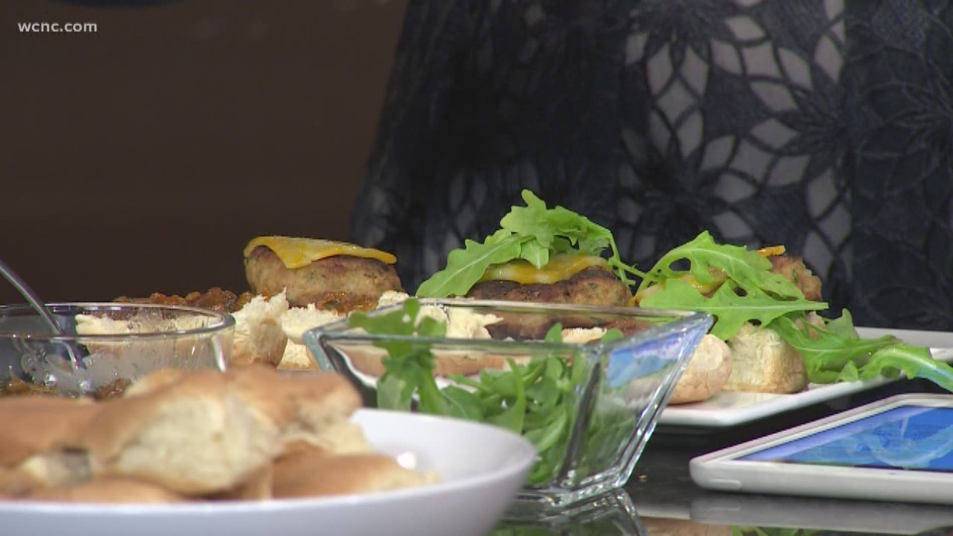 Chef William Williams shows us how to make spicy sweet sliders your next party guests will love.