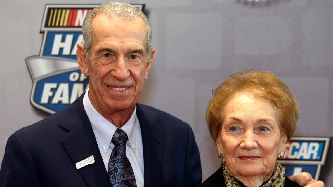 NASCAR legend Ned Jarrett dies