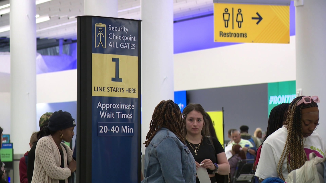 Charlotte airport expects busy summer | wcnc.com