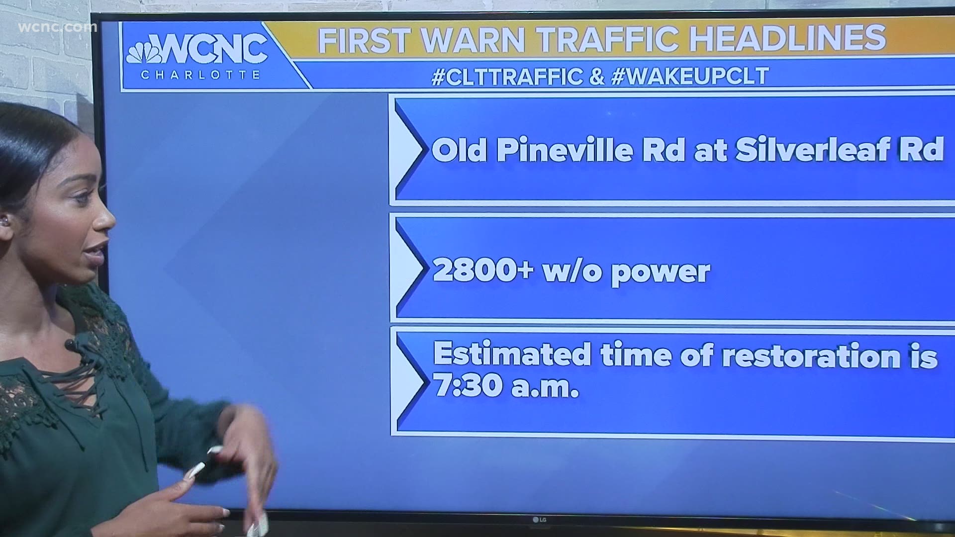 Hundreds of people are without power after a car crashed into a power pole in south Charlotte early Monday morning.
