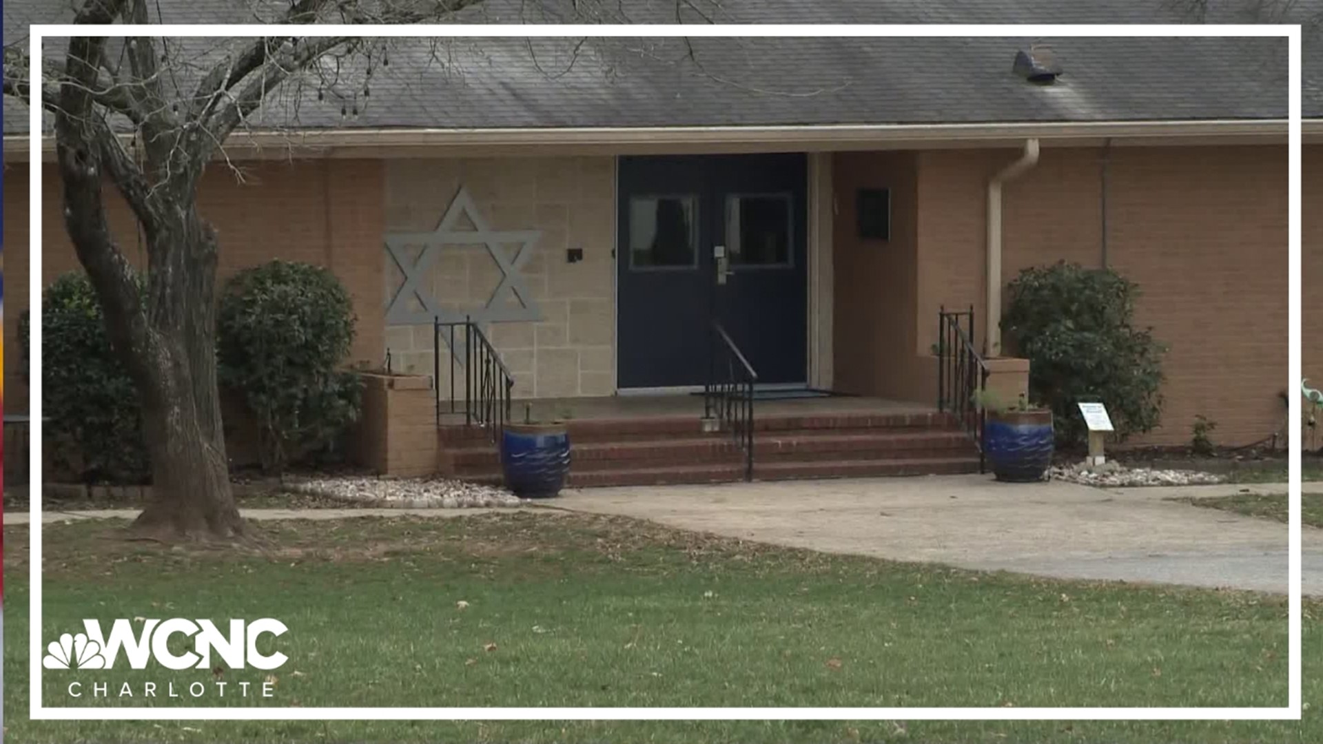 Authorities are investigating a bomb threat made against a Davidson synagogue