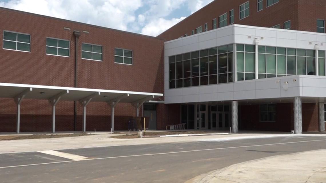 Ballantyne Ridge High School ready to open for its first year | wcnc.com