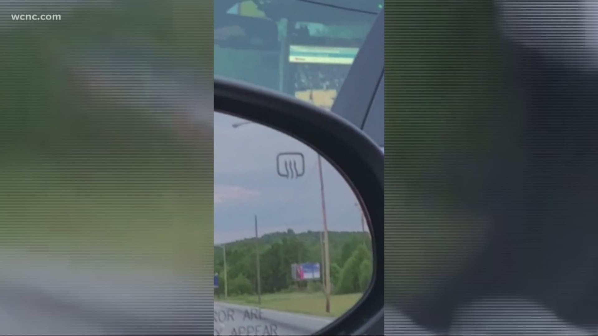 VIdeo: Trooper watching game behind the wheel