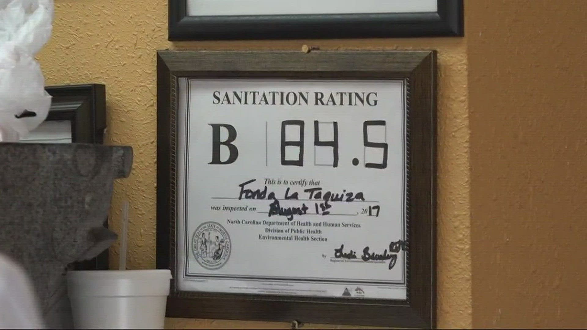 A mexican restaurant had cracks in walls and too many pests, but they are not fans of the Restaurant Report Card.