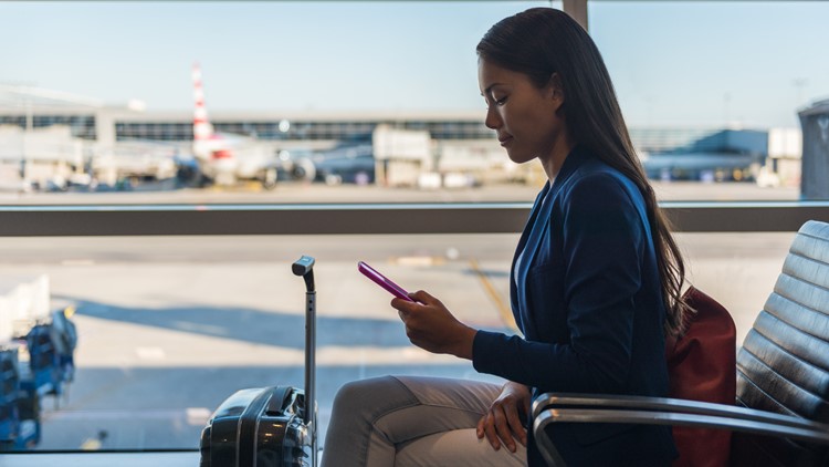 Don't travel without doing these 7 tech tips