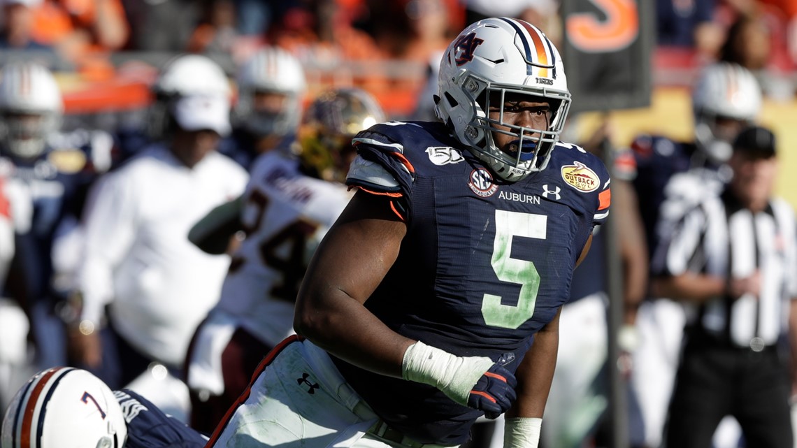 Panthers draft Auburn's Brown with No. 7 overall pick - The San Diego  Union-Tribune