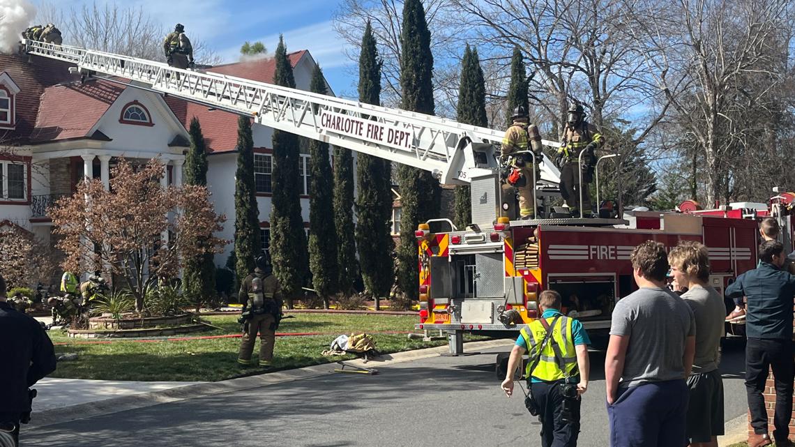 Charlotte firefighters battle 2-alarm fire in Carmel area of south ...