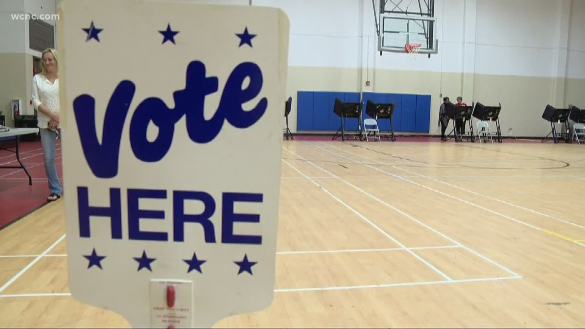 Seven candidates will take the stage, making their final pitch before voters in the Carolinas and over 12 other states head to the polls for the primaries.