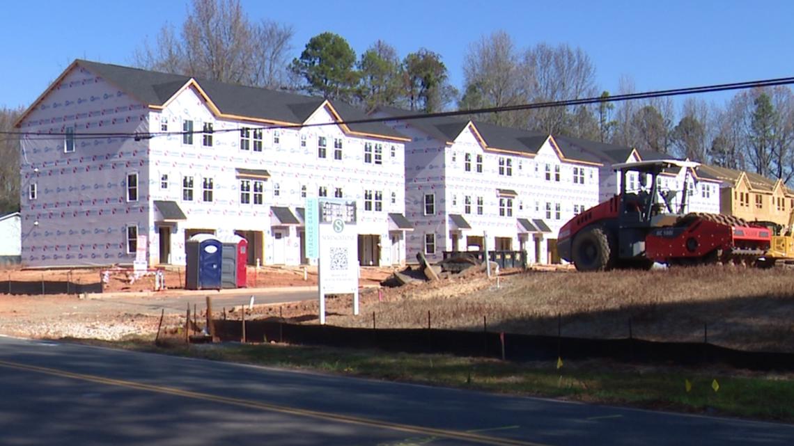 'Nobody is working': Border Patrol presence slows down Charlotte construction sites