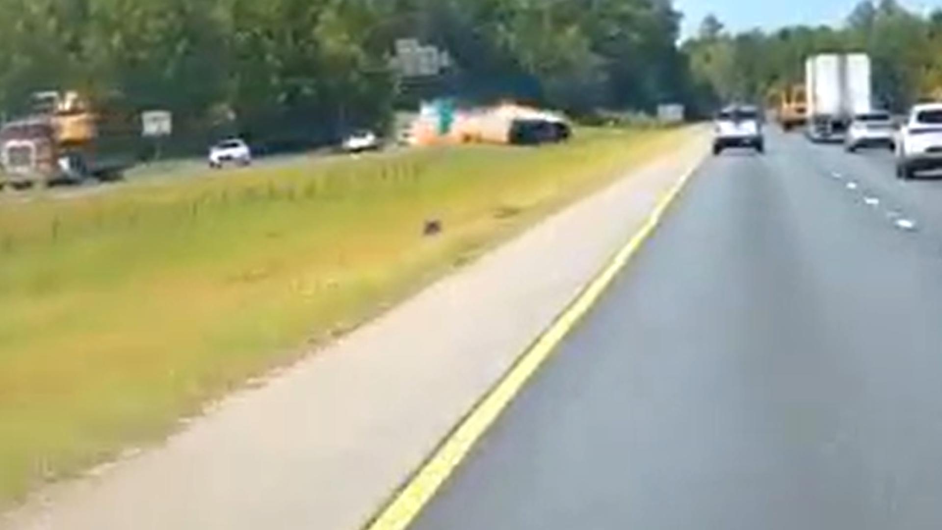 1 person hurt in I-485 crash in east Charlotte, lanes closed