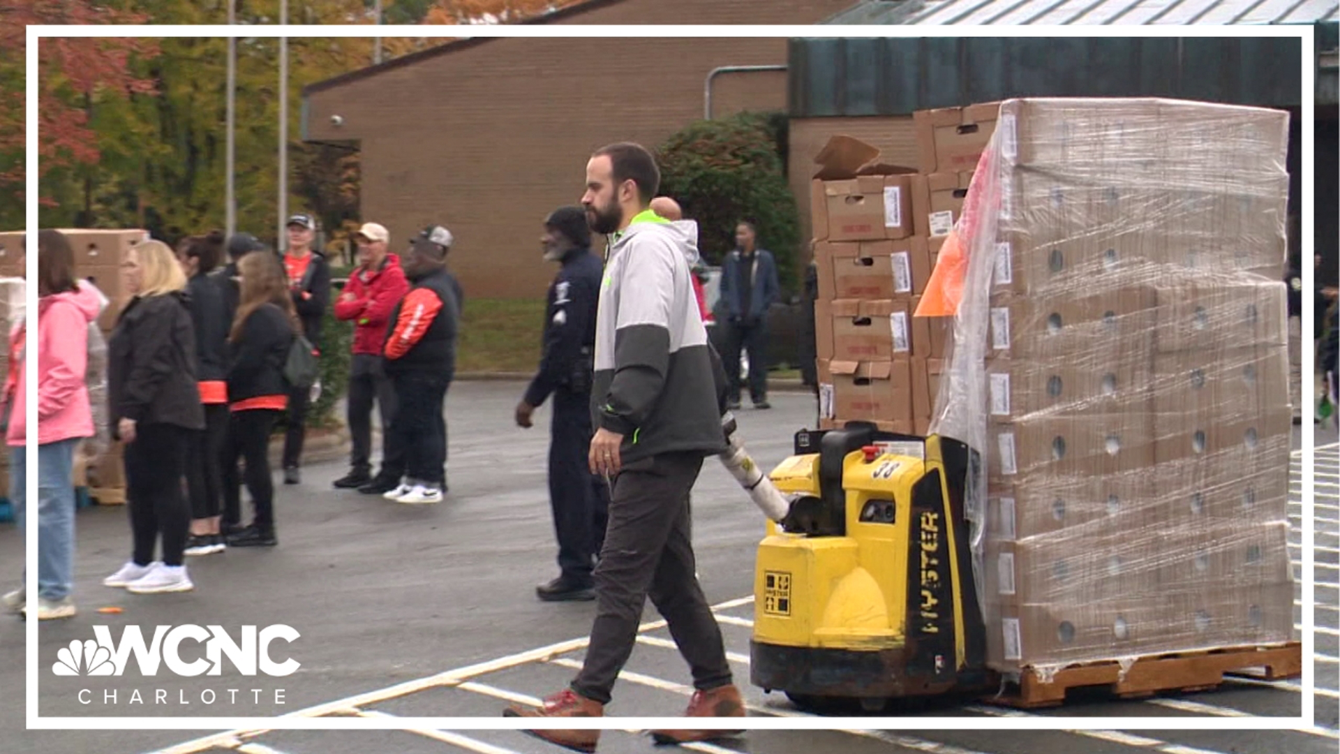 Hendrick Automotive Group partnered up with Second Harvest Food Bank of Metrolina to make sure hundreds of CMS families have meals for Thanksgiving.