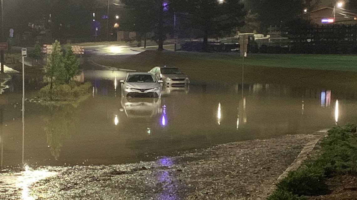 Heavy rain causes flooding, shuts down roads in Charlotte area