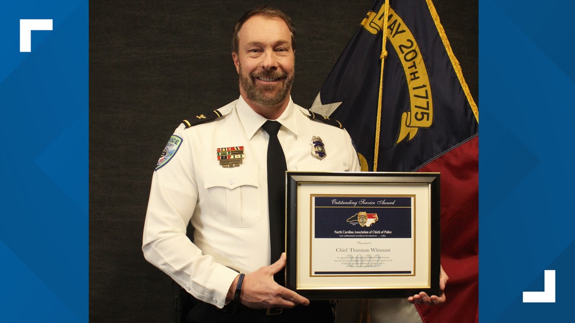 Hickory Police Chief Receives Outstanding Service Award 