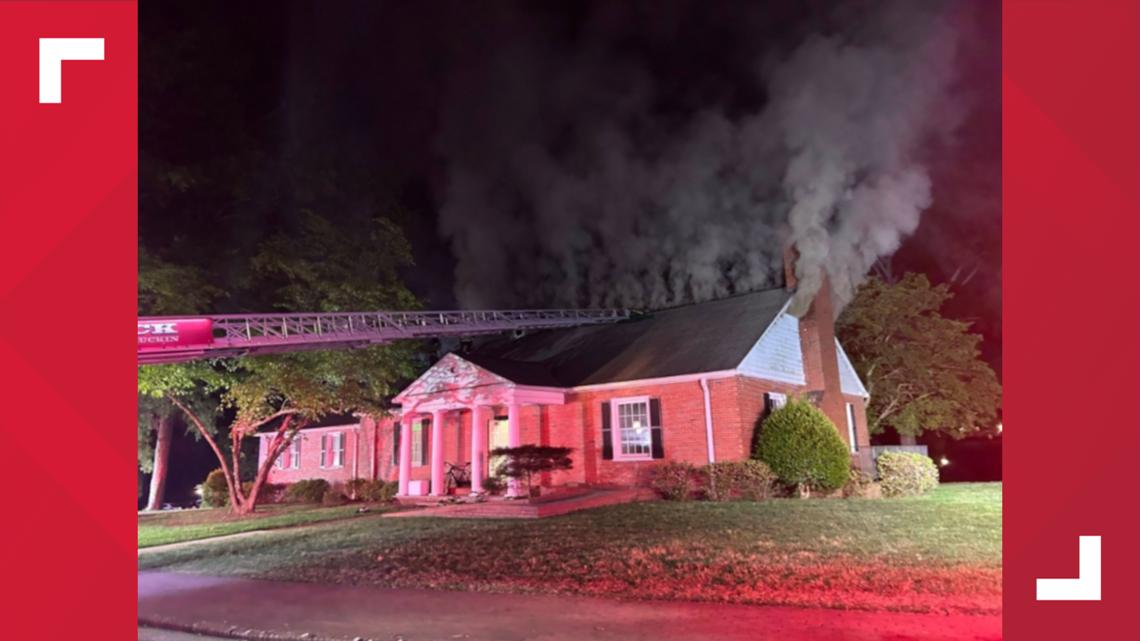 Fire breaks out at Davidson College fraternity house