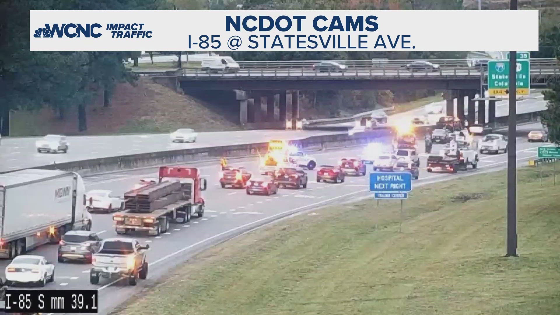 One seriously injured after crash on I-85 South in north Charlotte