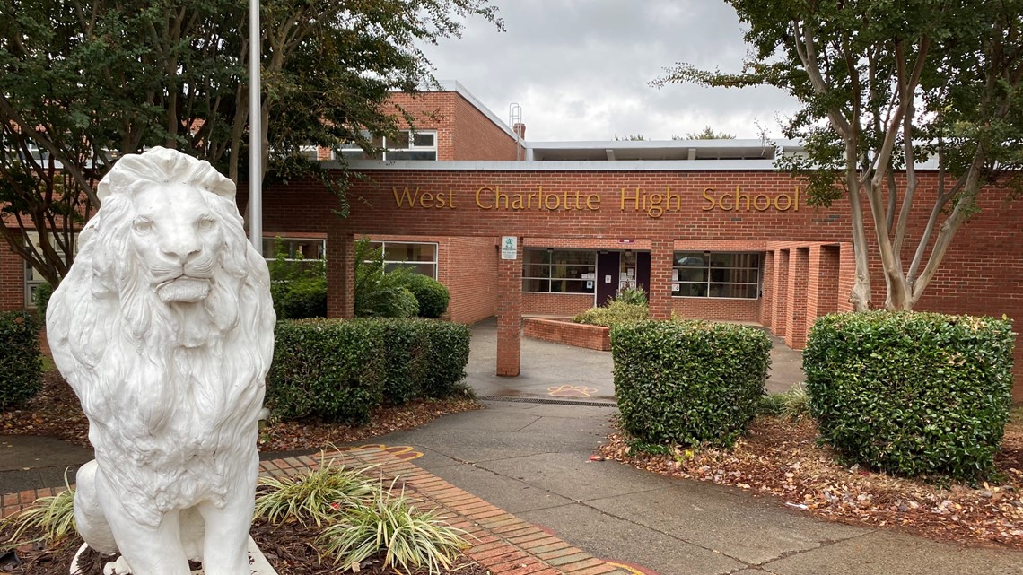 West Charlotte Stadium evacuated due to fight in the stands