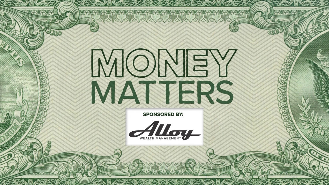 Financial advisors warn against holiday overspending as Americans expected to spend record amounts