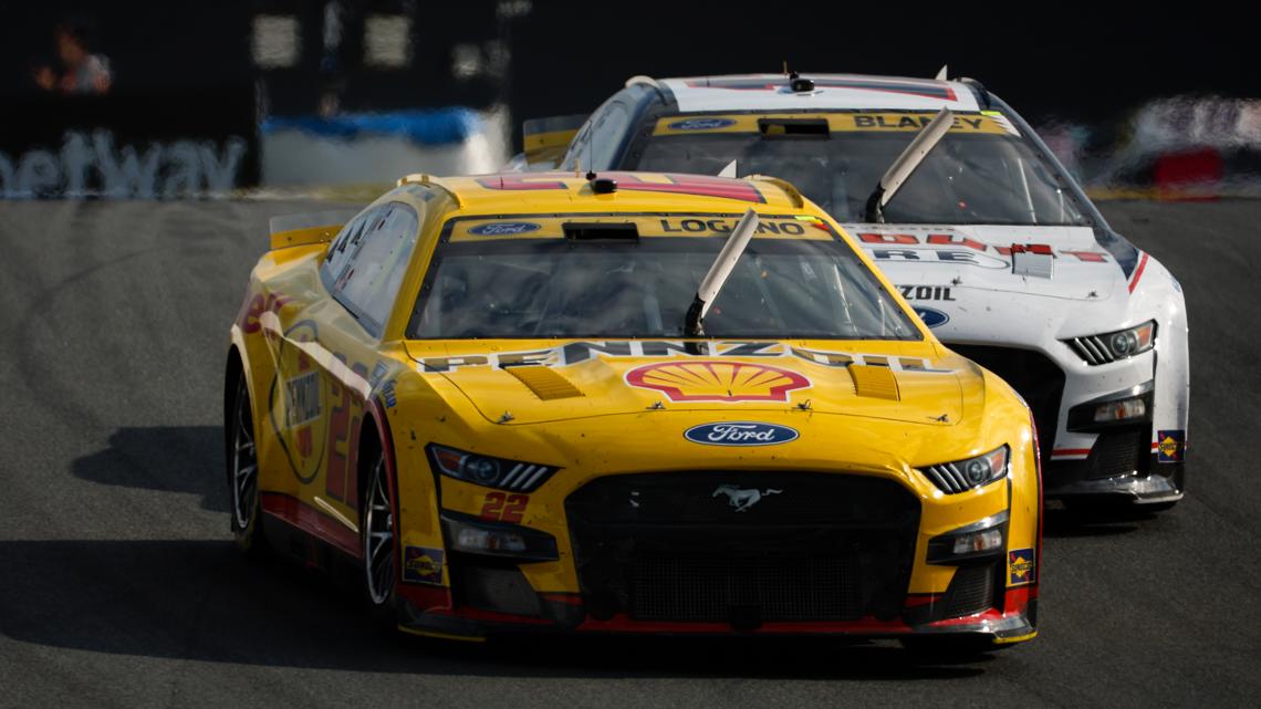 シャーロットモータースピードウェイrovalは、NASCARドライバーにユニークな挑戦を提示します