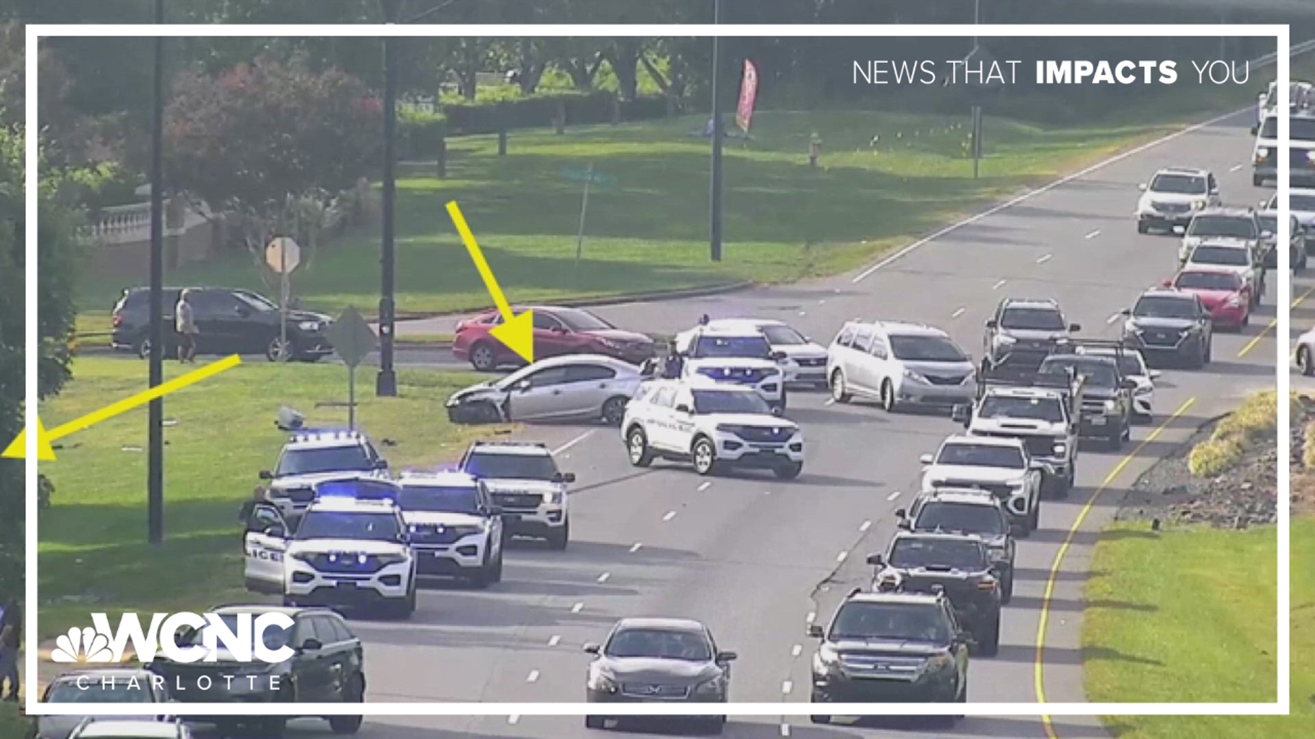 Northeast Charlotte crash leaves 3 hurt | wcnc.com