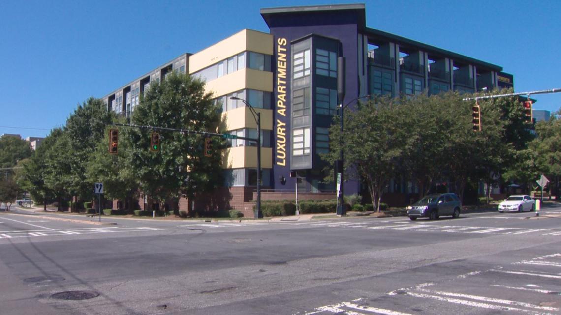 Concerns over Airbnb, VRBO rentals overtaking apartments in CLT - Vimarsana News