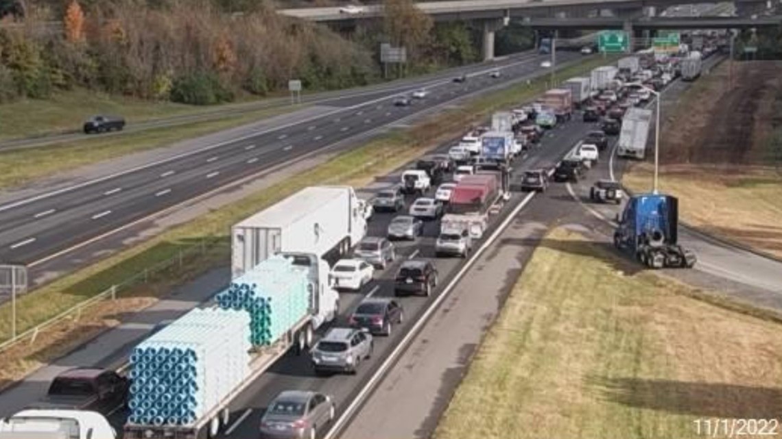 3 Hurt In Crash That Causes Major Delays On I-77 | Wcnc.com