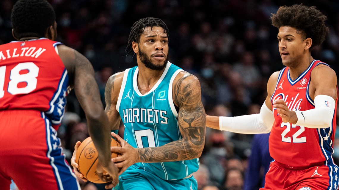 Short-handed Hornets lean on 3-pointers, top Hawks 130-127