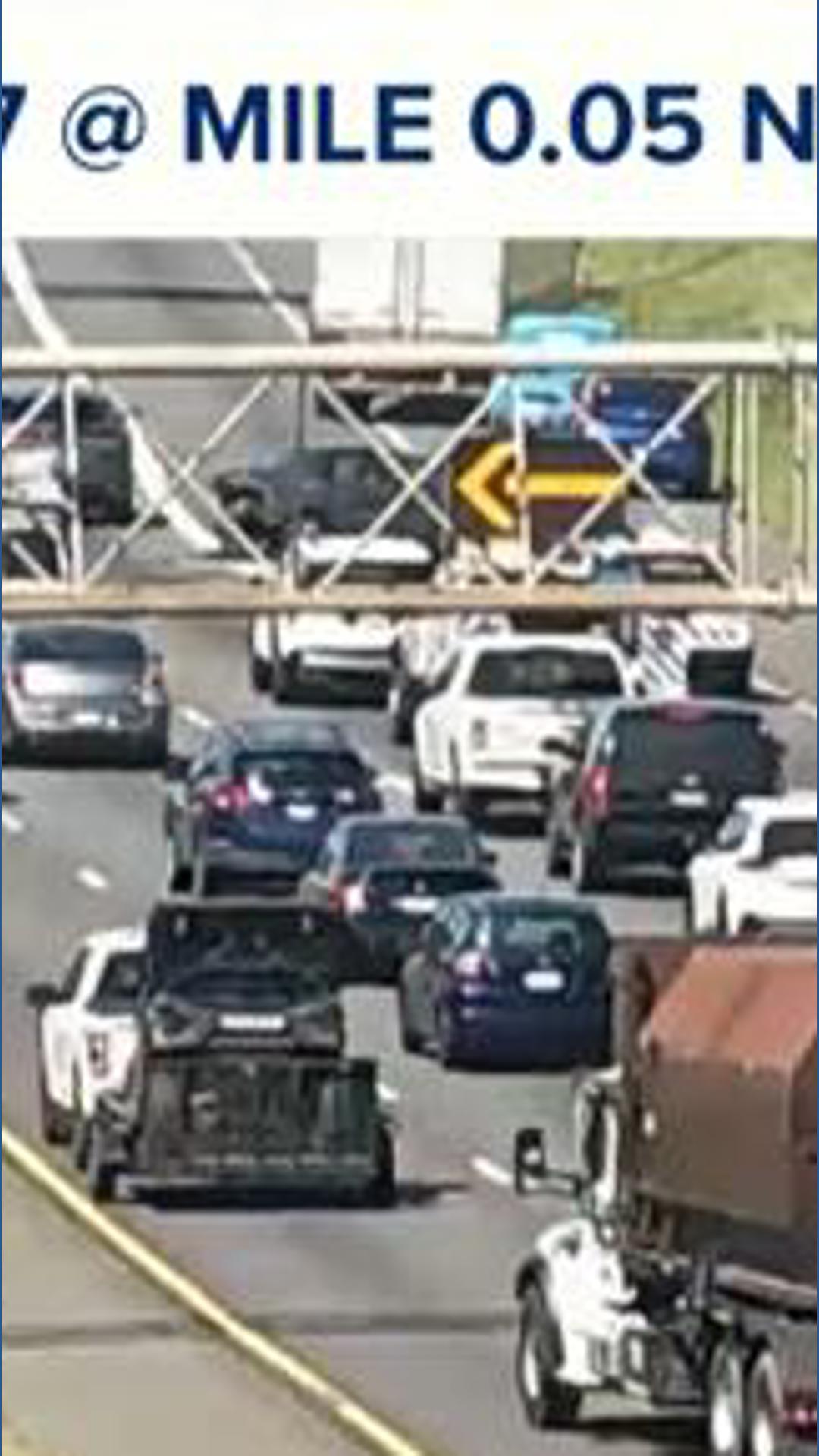1 person hurt in I-77 crash near state line, two lanes closed | wcnc.com