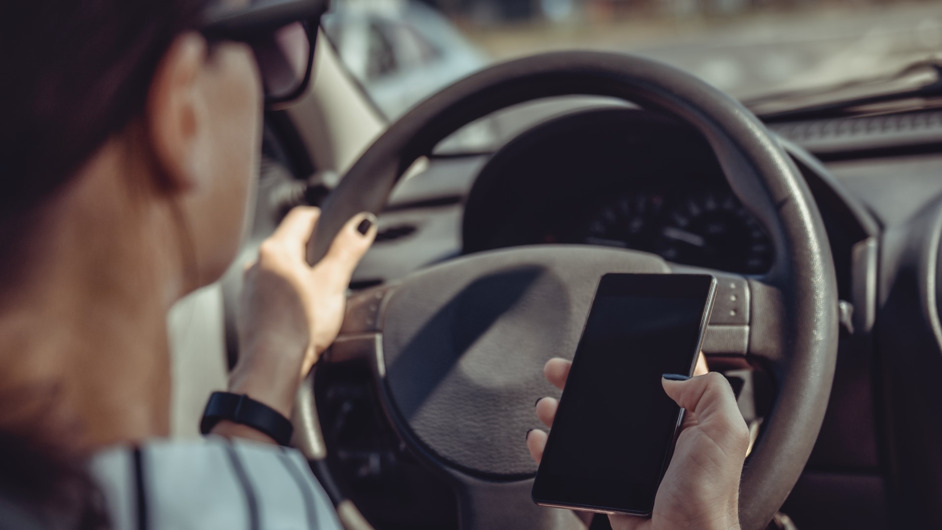 It could soon be illegal to hold your phone while driving in South Carolina, as lawmakers are expected to debate a hands-free driving bill.