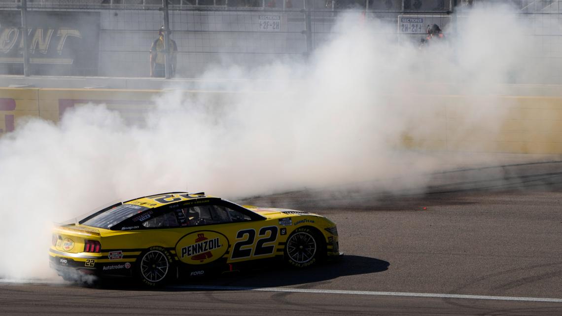 Joey Logano wins Las Vegas with fuel strategy | NASCAR | wcnc.com