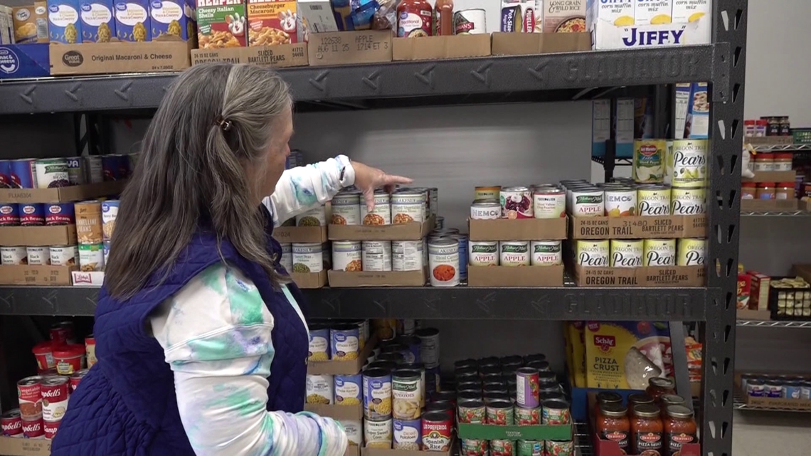 South Carolina food pantries strain as record government shutdown continues