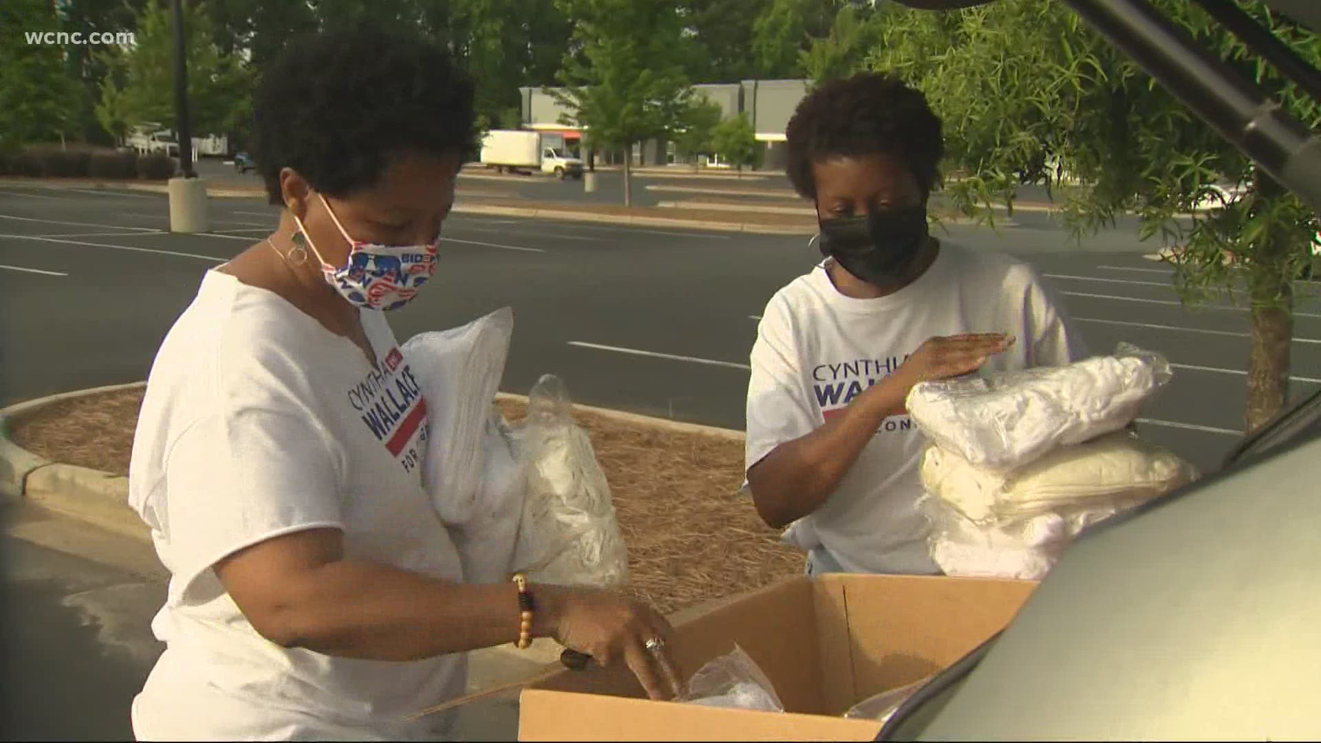 Many people are working to help give free masks to those that don't have one.