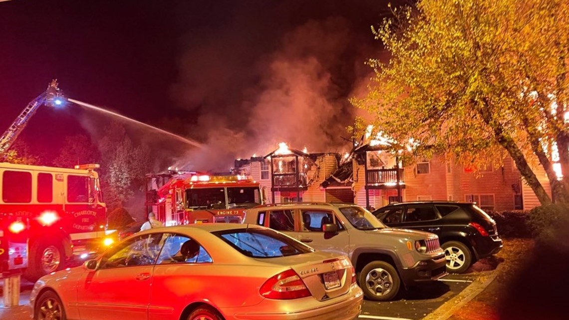 Apartment fire destroys multiple homes in Pineville, NC