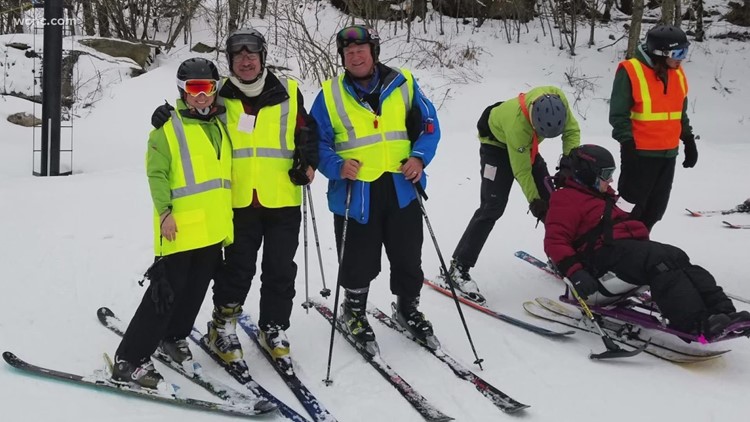 Veteran amputee helping others learn how to snow ski