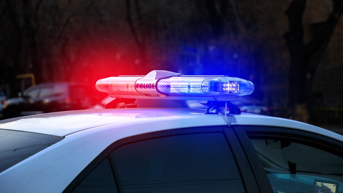 Charlotte police officer shoots dog | North Carolina news | wcnc.com