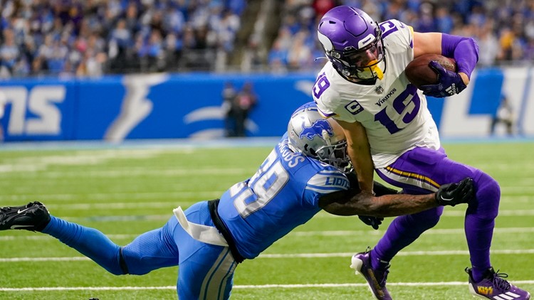 Adam Thielen joins Panthers on 3-year deal after Vikings release