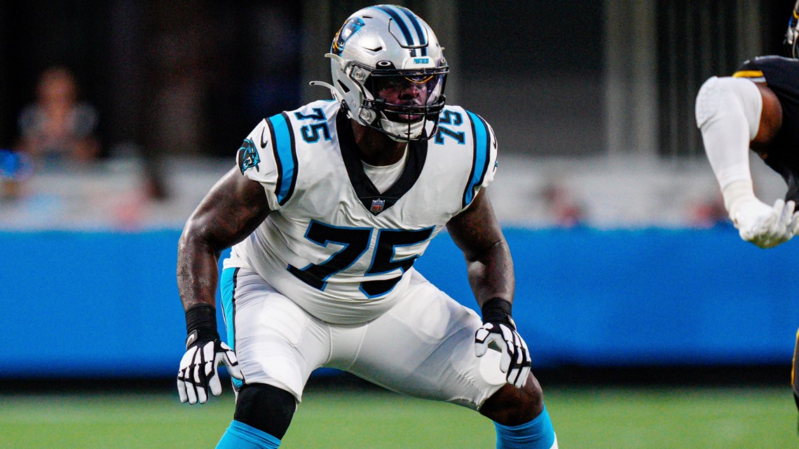 Cameron Erving brings versatility and experience to Panthers o