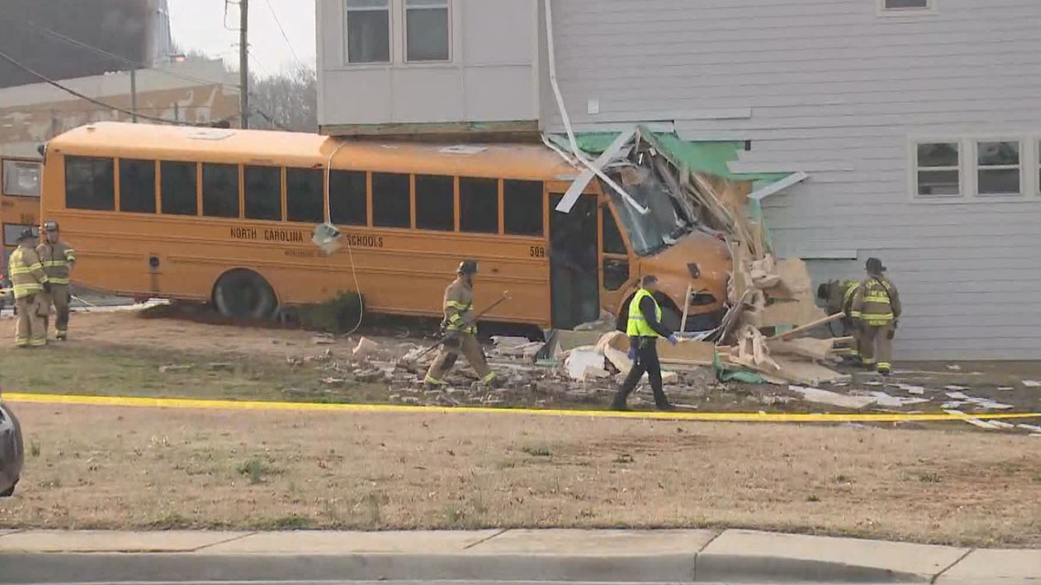 Charlotte Students Thankful To Be Alive After School Bus Slams Into ...