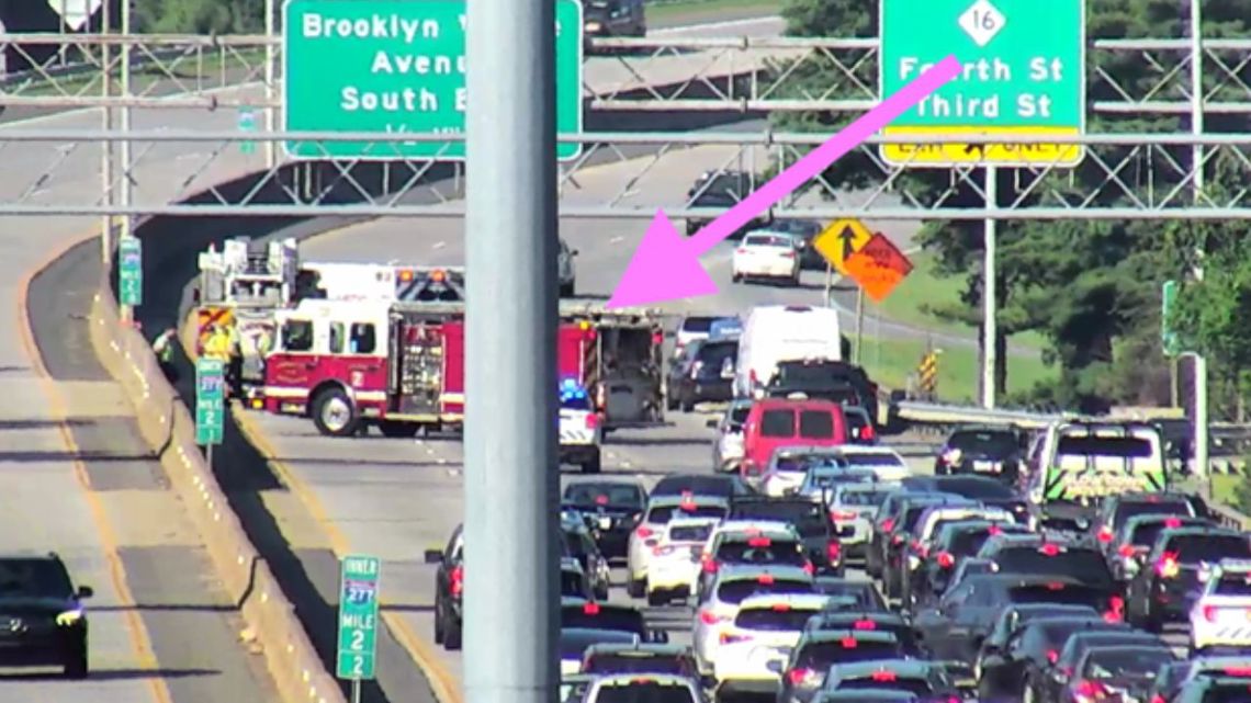 Crash shuts down all lanes of I-277 Inner Loop
