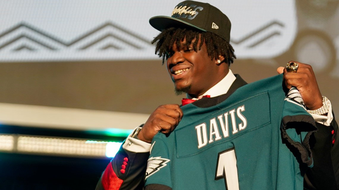 BREAKING: Eagles are selecting Georgia DT Jordan Davis with the