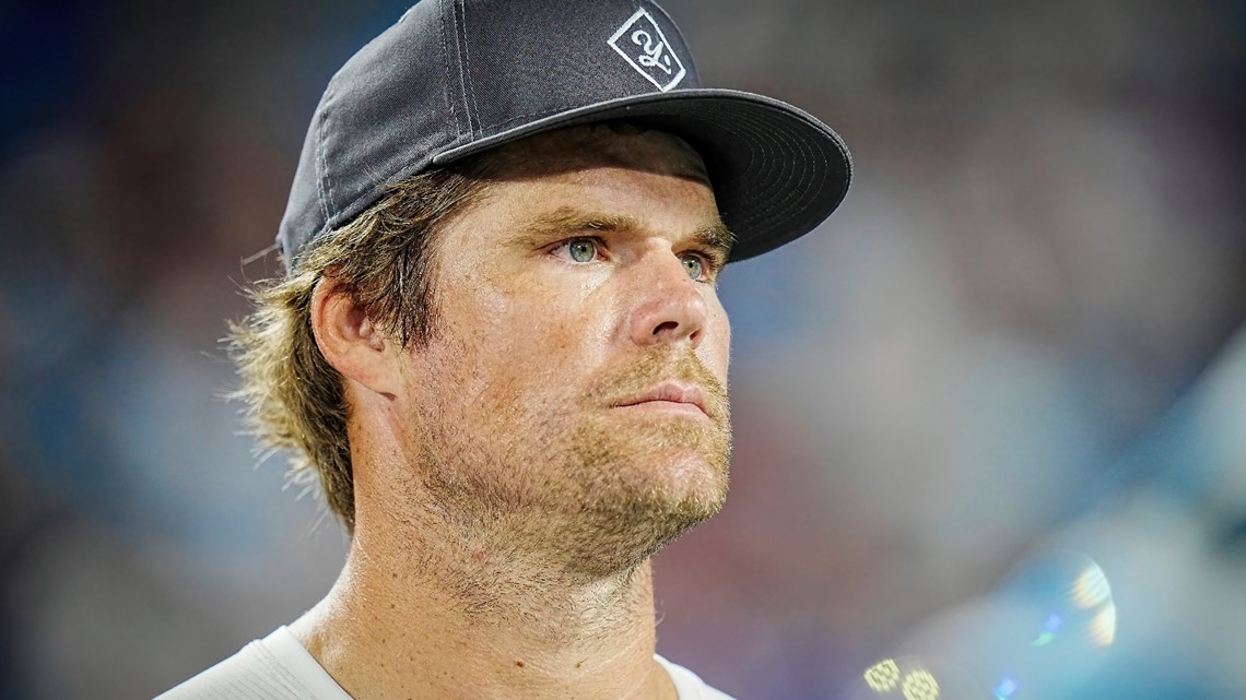 Panthers reward Greg Olsen with three-year extension