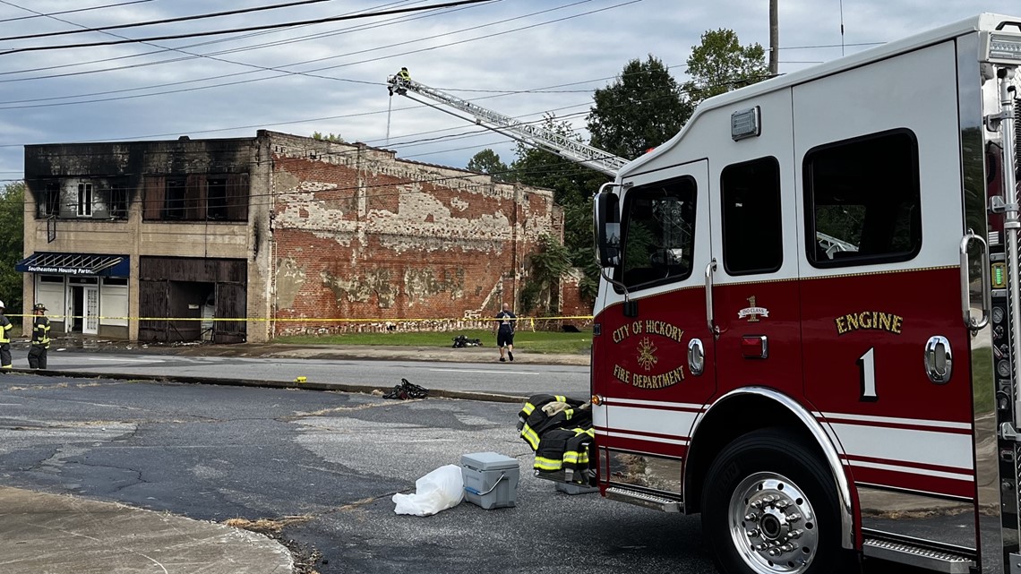 Large fire breaks out in Hickory