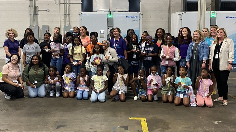 Charlotte girls turn into scientists with Project Scientist