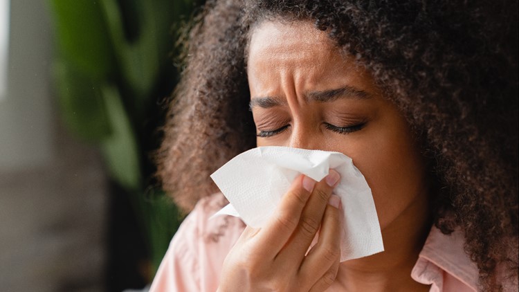 Sneezing, sore throat among most common COVID-19 symptoms for vaccinated people, study app reports
