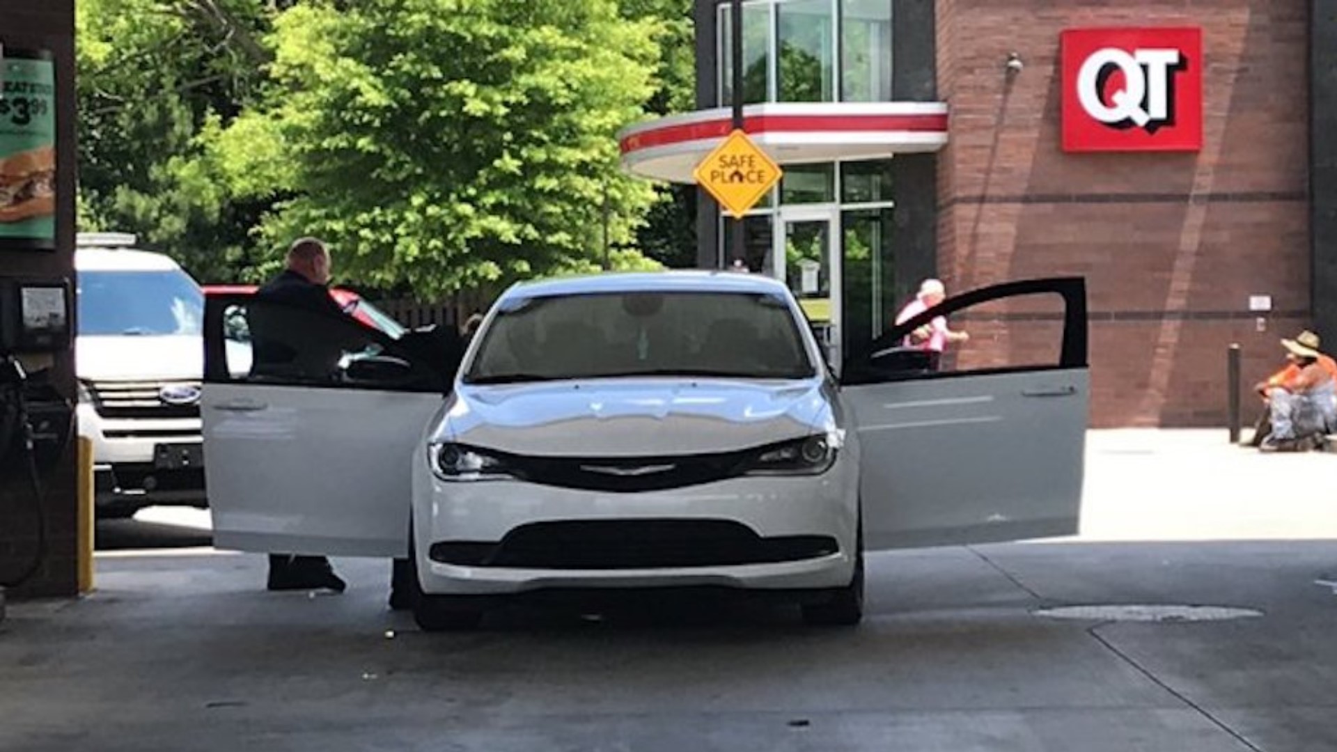 Shooting at southwest Charlotte QuikTrip