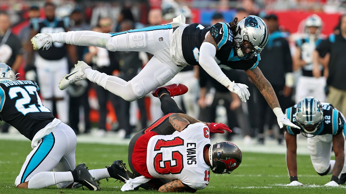 Panthers fall to Bucs, finish season on 7-game losing streak