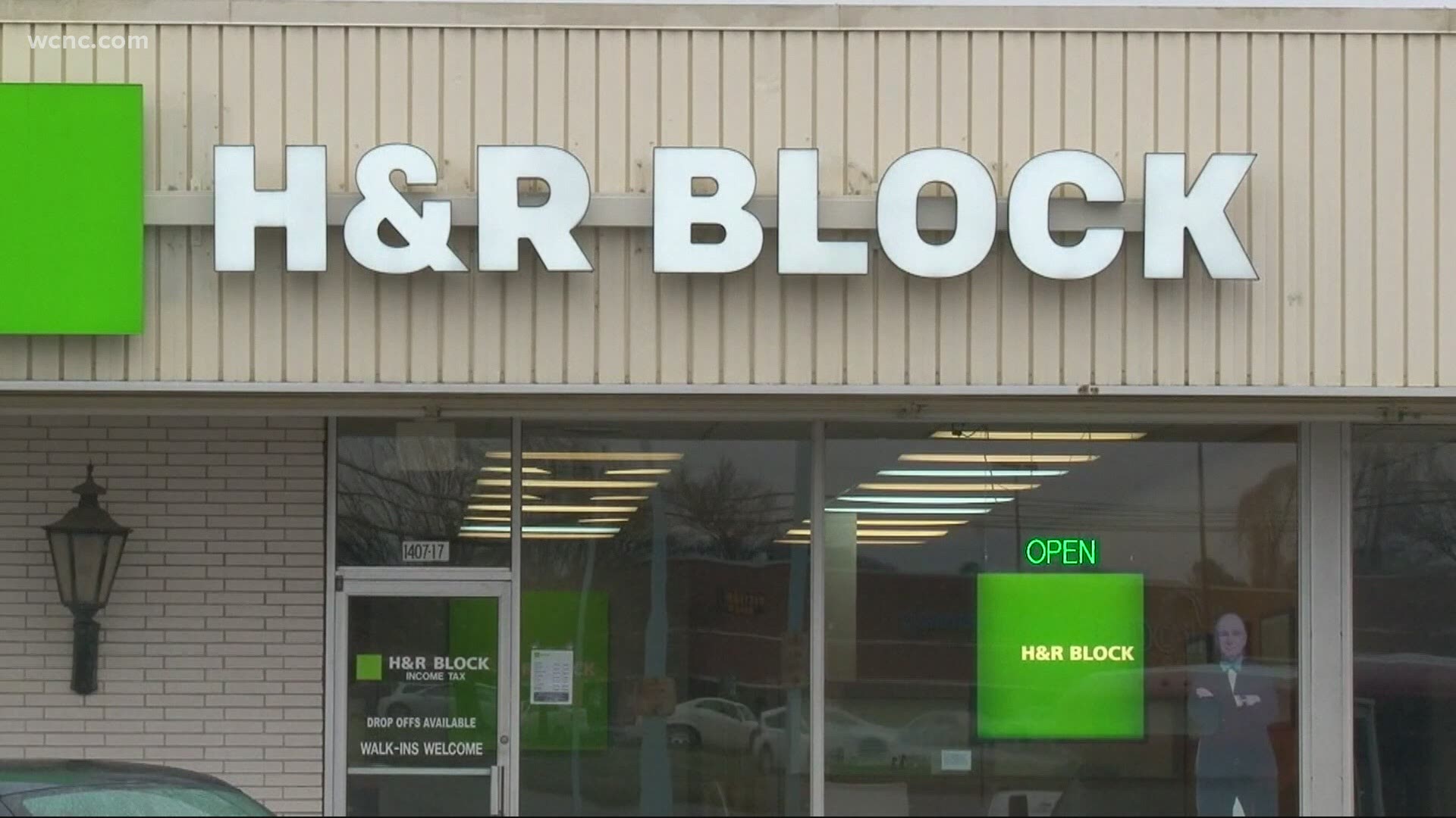 WCNC Charlotte learned the problems affect those who filed their taxes with H&R Block and Turbo Tax and choose to use their refund to pay for the tax preparation.