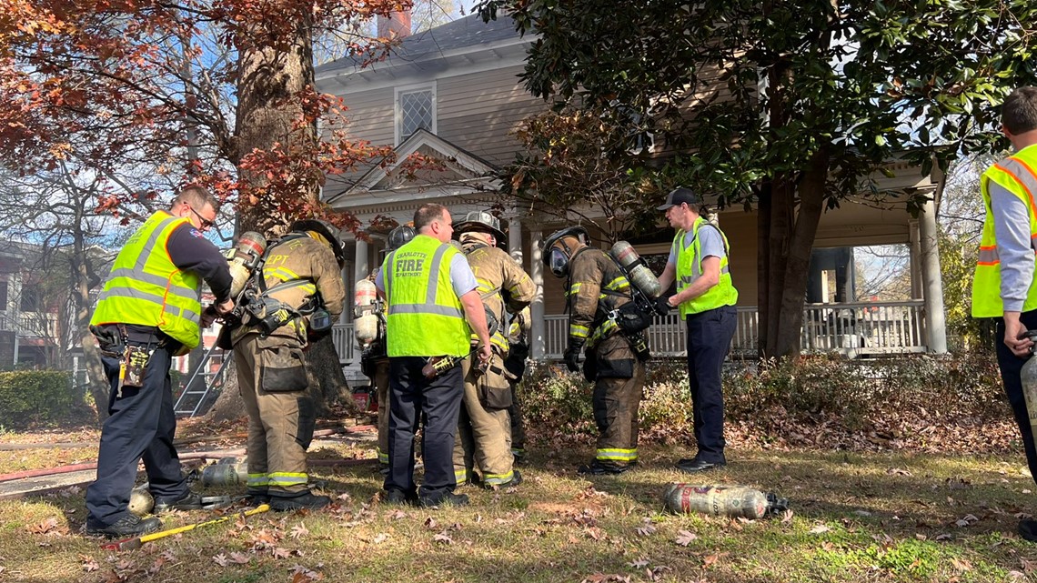 Charlotte Fire responds to fire on East 7th Street in Elizabeth | wcnc.com
