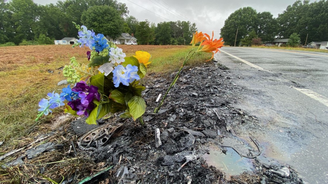 Firefighter among 3 dead, 2 seriously injured in fiery crash - Vimarsana News