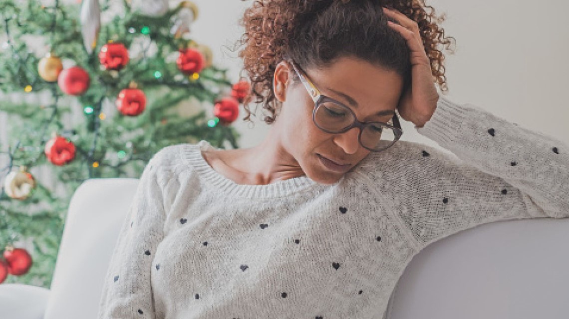 Charlotte therapist shares tips on how to manage holiday stress